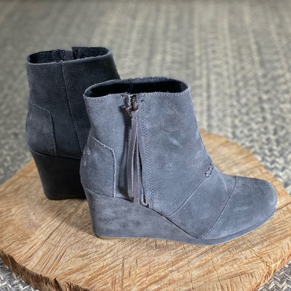 TOMS Desert Suede Wedge Bootie Dark Gray Size 7.5 - Picture 2 of 14
